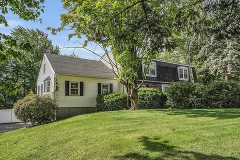 1024 Massachusetts Ave, Lunenburg, MA 01462