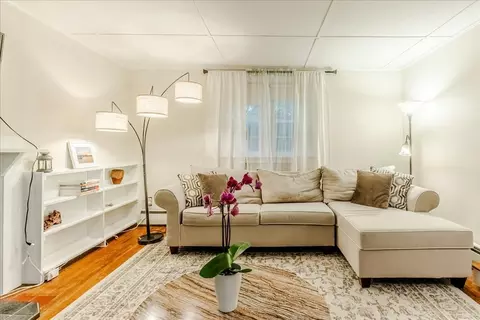 Living - 6 Brookhaven Rd, Worcester, MA 01606 photo 4 of 4