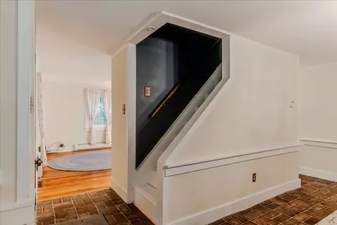 Entry Way - 6 Brookhaven Rd, Worcester, MA 01606 photo 1 of 3