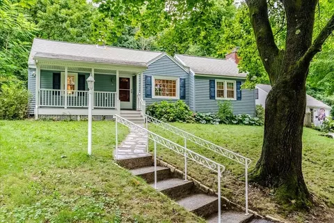 Exterior - 6 Brookhaven Rd, Worcester, MA 01606 photo 4 of 8