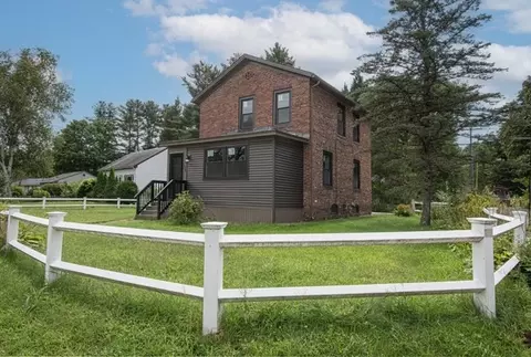 389 Bridge Rd, Northampton, MA 01062