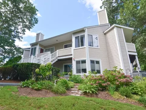 750 Whittenton St #124, Taunton, MA 02780