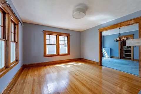 Living - 124 Audubon St, Springfield, MA 01108 photo 5 of 6