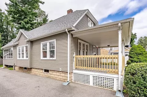 Exterior - 124 Audubon St, Springfield, MA 01108 photo 3 of 8