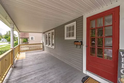 Exterior - 124 Audubon St, Springfield, MA 01108 photo 4 of 8