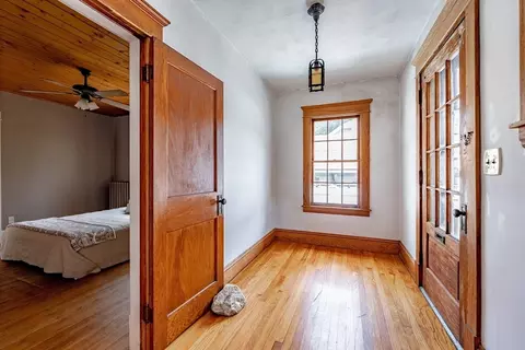 Entry Way - 124 Audubon St, Springfield, MA 01108 photo 1 of 2