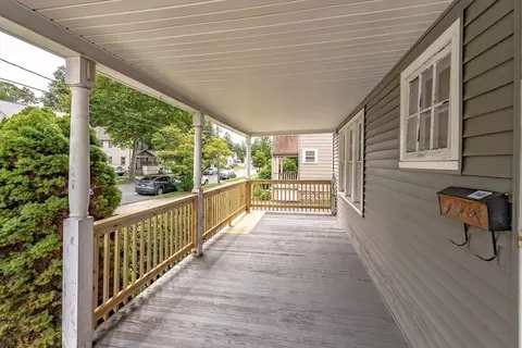 Exterior - 124 Audubon St, Springfield, MA 01108 photo 6 of 8