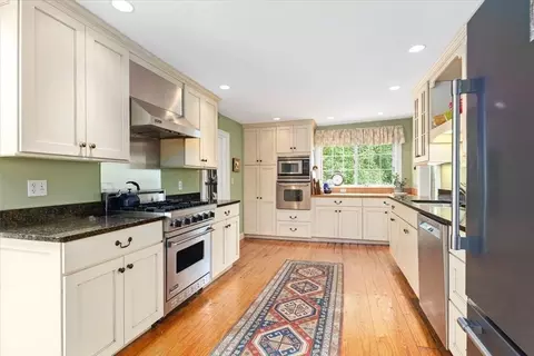 44 Spring St, Hingham, MA 02043 photo 14