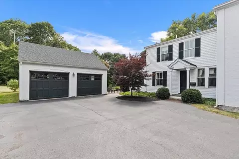 44 Spring St, Hingham, MA 02043 photo 3