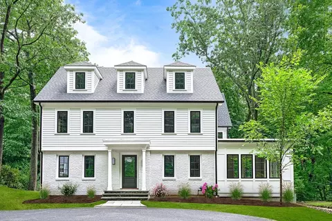 21 Colburn Rd, Wellesley, MA 02481