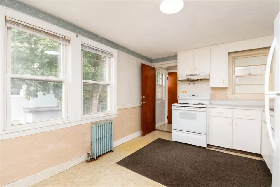 Kitchen - 15-17 Thayer St, Belmont, MA 02478 photo 3 of 4