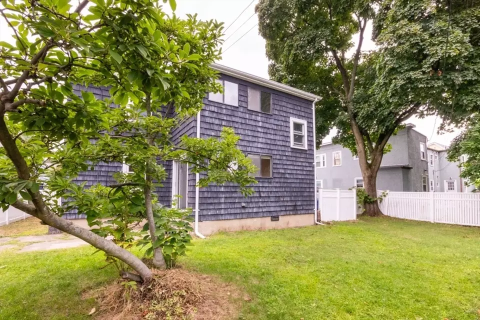 Exterior - 15-17 Thayer St, Belmont, MA 02478 photo 3 of 3