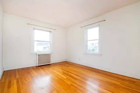 Bedroom - 15-17 Thayer St, Belmont, MA 02478 photo 1 of 5