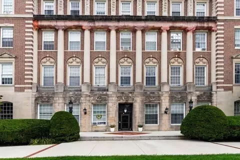 16 Balmoral St #320, Andover, MA 01810