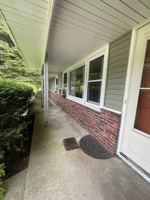 65 Eaton Rd W, Framingham, MA 01701