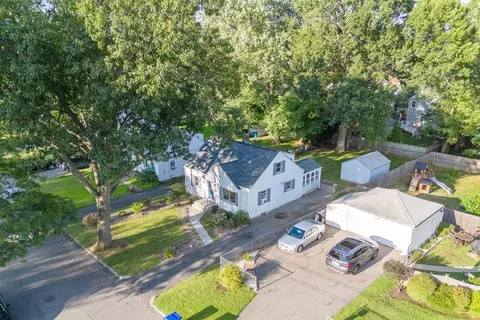 69 Wheeler Ave, Springfield, MA 01118 photo 3