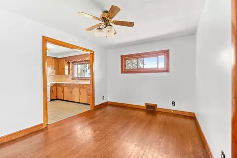 708 Cambridge St, Fall River, MA 02721 photo 9