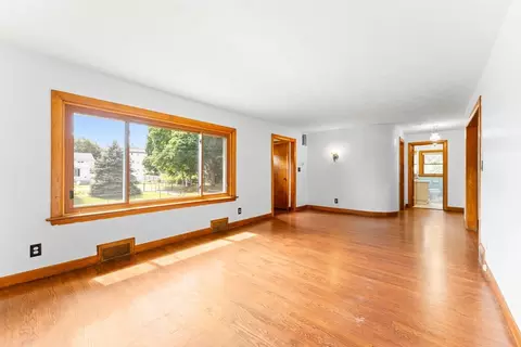 708 Cambridge St, Fall River, MA 02721 photo 8