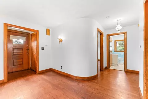 708 Cambridge St, Fall River, MA 02721 photo 4