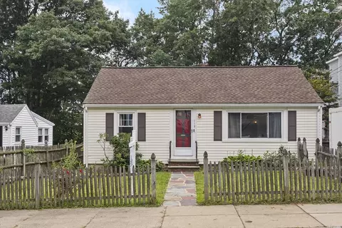 113 Bateman St, Boston, MA 02136