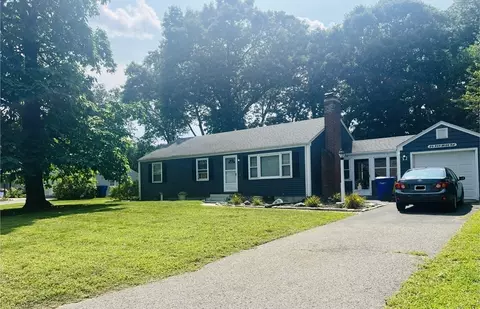 64 Fox Hill Rd, Springfield, MA 01118 photo 2