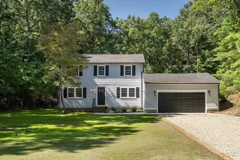 83 Brandeis Cir, Halifax, MA 02338