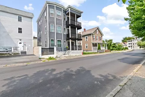 7 Daisy # -9, Lawrence, MA 01841