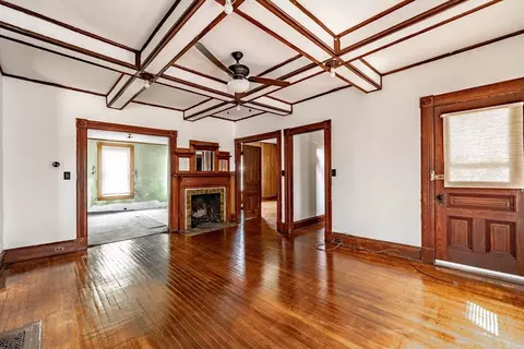 32 Maynard St, Springfield, MA 01109 photo 4
