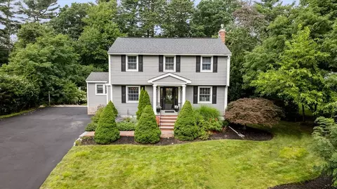51 Donald Rd, Burlington, MA 01803