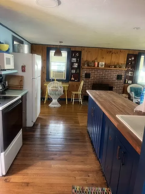 127 Swifts Beach Rd, Wareham, MA 02571 photo 2