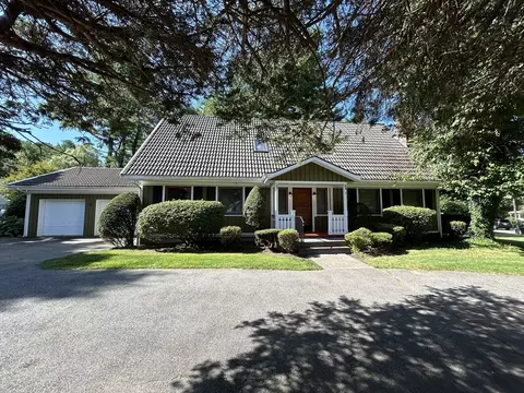 2 Pat Dr, Danvers, MA 01923