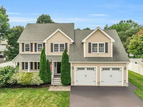 35 Park Dr, Woburn, MA 01801