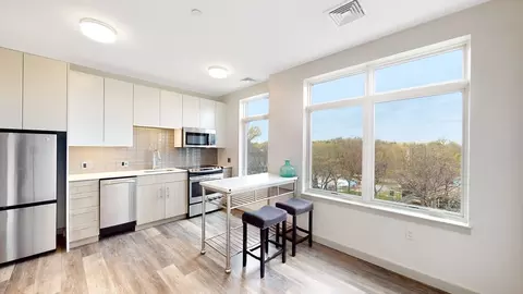 180 Telford St #3-13, Boston, MA 02135