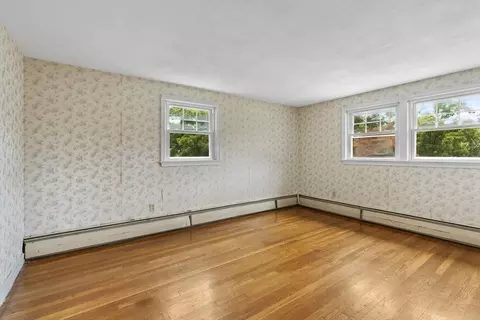 Bedroom - 2 Baldwin Rd, Wakefield, MA 01880 photo 2 of 3