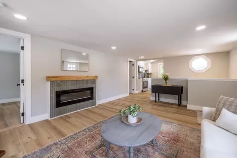 Living - 65 Warr Ave, Wareham, MA 02571 photo 3 of 5