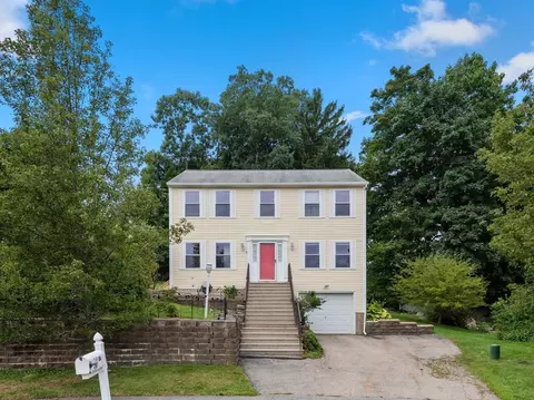 9 Shawnee Rd, Worcester, MA 01606