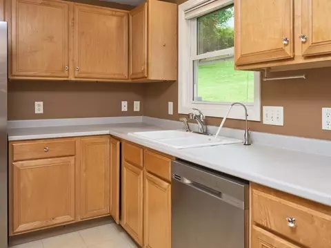 9 Shawnee Rd, Worcester, MA 01606 photo 9
