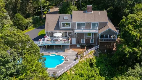 22 Beechwood Rd, Falmouth, MA 02540