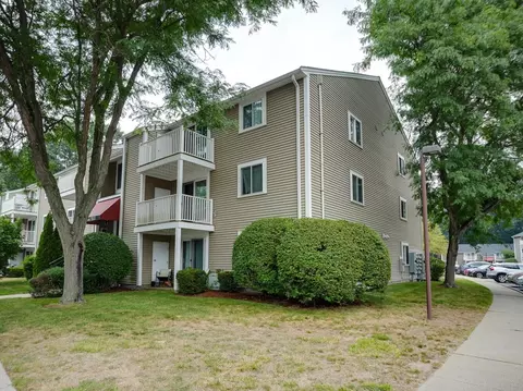 36 Silver Hill Ln #23, Natick, MA 01760
