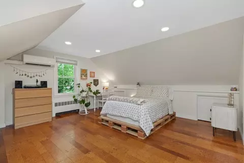 Bedroom - 5 Bird St, Needham, MA 02492 photo 3 of 5