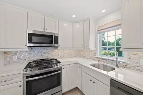 103 Williston Rd, Bourne, MA 02562 photo 6