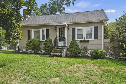 104 Glen Rd, Wilmington, MA 01887