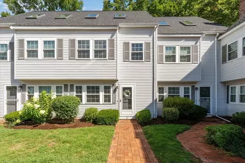 25 W Bulfinch #6, North Attleboro, MA 02760