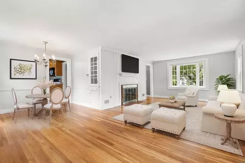 7 Bradford Rd, Lynn, MA 01904