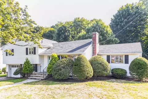 7 Hanford Rd, Stoneham, MA 02180