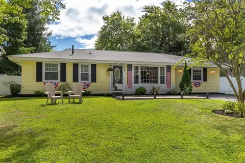 158 Caroline Dr, Bellingham, MA 02019