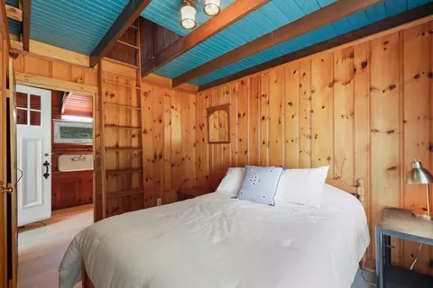 Bedroom - 14 Salt Marsh Ln, Wareham, MA 02571 photo 4 of 7