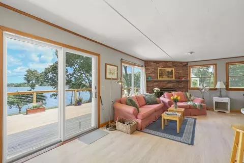 Living - 14 Salt Marsh Ln, Wareham, MA 02571 photo 1 of 3