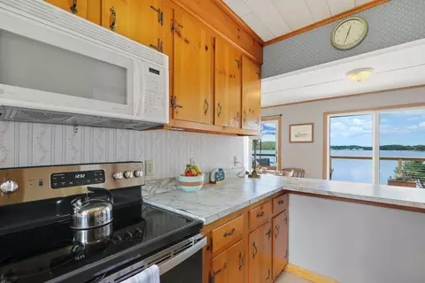 Kitchen - 14 Salt Marsh Ln, Wareham, MA 02571 photo 1 of 3
