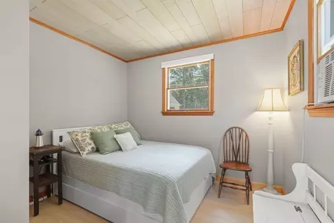 Bedroom - 14 Salt Marsh Ln, Wareham, MA 02571 photo 2 of 7